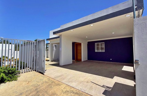 Licey al Medio House | Family Home in a Private Residential Complex
