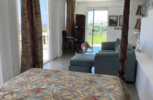 Cabrera Hotel | GodFather #7 Balcony, Large Sofa-bed at Casablanca