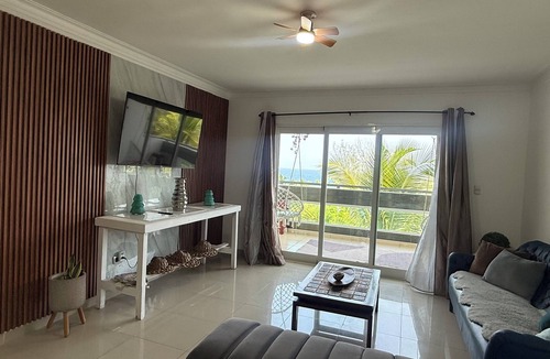 Santo Domingo Apartment | Gran Apartamento Frente al Mar – Disfruta el Caribe desde tu balcón.