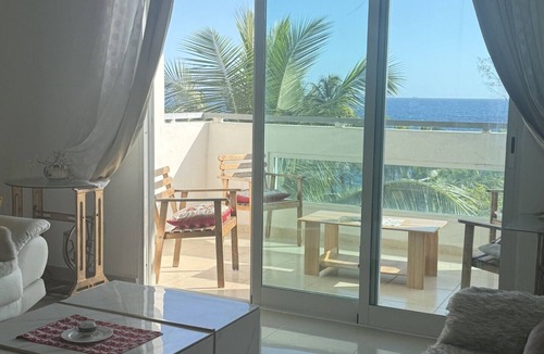 Santo Domingo Apartment | Gran Apartamento Frente al Mar – Disfruta el Caribe desde tu balcón.