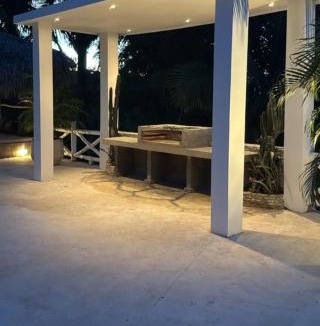 Las Terrenas Villa | Grandi spazi vista mare piscina infinity con grotta taina