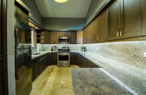 Urbanizacion Tavarez Villa | Guest-friendly central villa 3BD/3BTH, pool/basket/tennis/soccer/cable TV/WiFi