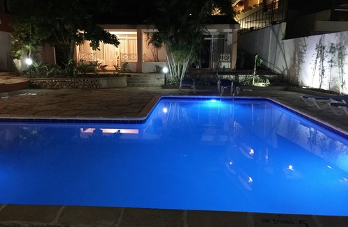 El Batey Hotel | Guest-friendly hotel room in central Sosua, free yummy breakfast
