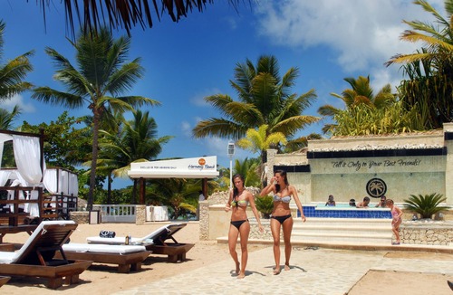 Cofresi Condo | Highest level guest bracelet at the lowest price, plus a golf cart