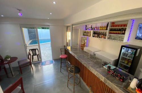 Residencial ROMANA Hotel | Hostal y Piscina