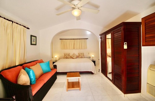 Cabarete Hotel | Hotel suite in beachfront luxury resort near shops and dining, TV/AC/Wi-Fi/pool