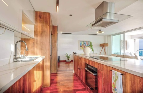Villas Del Mar Apartment | It is a beautiful place, where you will feel peace and have fun, both inside the cozy apartment and the services of Marbella.