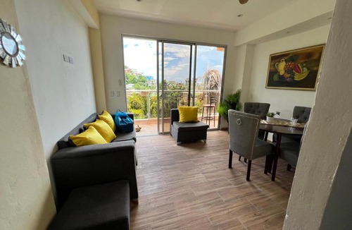 Samana House | La Familia Apartamento Entero de 3 habitaciones con su baño en Samaná