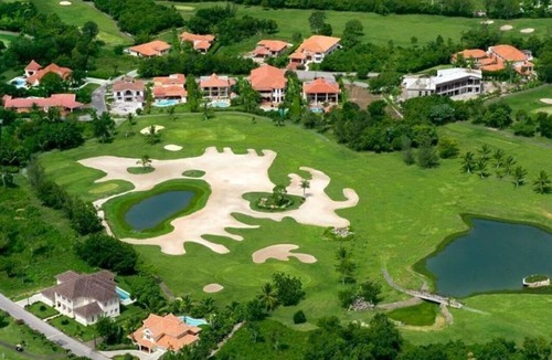Villas Del Mar Villa | Lia Luxury Villa, Metro Country Club, Juan Dolio, sleeps 16.
