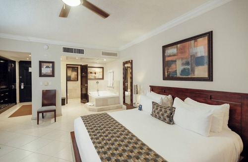 Puerto Plata Hotel | Lifestyle Holidays Vacation Resort - 1 Bedroom, Presidential Suites