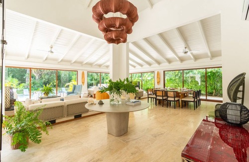Los Lagos House | Los Lagos 71 Luxurious Villa Walking Distance to Minitas Beach Casa de Campo