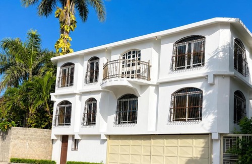 Los Patos Hotel | Los Patos Waterfront Private Suites