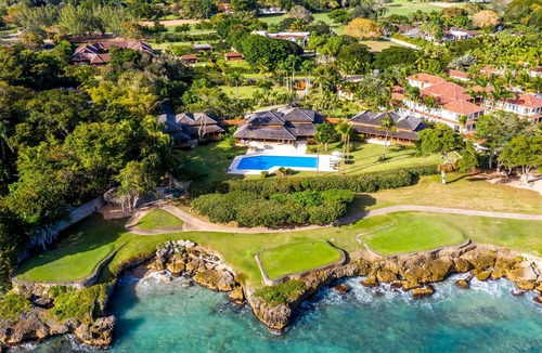Punta Aguila Villa | Luxurious Ocean Front Property-Includes Chef