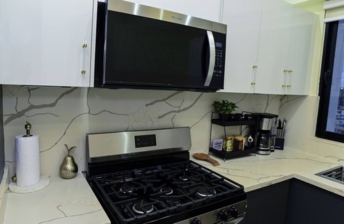 Santo Domingo Apartment | Luxury 2BR Skyline Retreat + Pool, Balcony & Parking - Bella Vista Santo Domingo