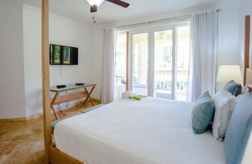 El Batey Condo | Luxury Beachfront Condo - Hispaniola Beach 3A2/3 Bed 3.5 Bath OceanView