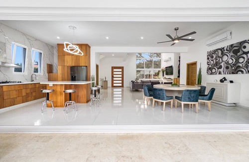 Urbanizacion Tavarez Villa | Luxury BOSS Villa in Sosua Hispaniola