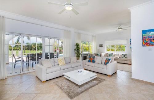 Bavaro Villa | Luxury & Modern Villa with Pool at Cocotal Golf & Country Club