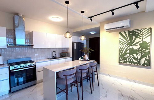 Gascue Apartment | Luxury Oasis Urbano Condo near Malecon and Zona Colonial