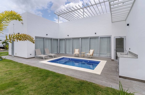 El Soco Villa | Luxury Villa by the beach, Private Pool & Golf Course!