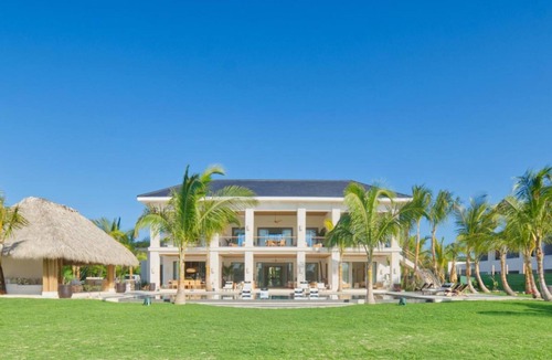 Punta Cana Villa | Luxury Villa With Heated Pool Jacuzzi Full Staff