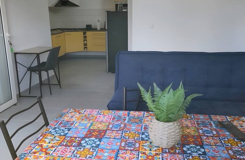 Caribbean Islands House | Maison Campagne Coquelicots: Mountain View, Private Terrace & Wi-Fi