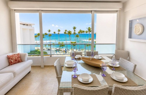 Villas Del Mar Apartment | Marbella | 120 M2 Beachfront Pool FastWiFi