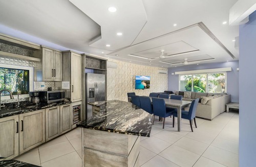 La Mulata House | Marvelous 4-bedroom house with AC in peaceful Sosúa neighborhood