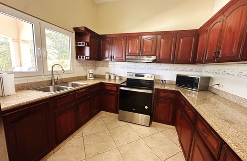 Urbanizacion Tavarez Villa | Marvelous Villa 35 Residencial Hispañola Sosua, WIFI, Air Conditions, Jacuzzi