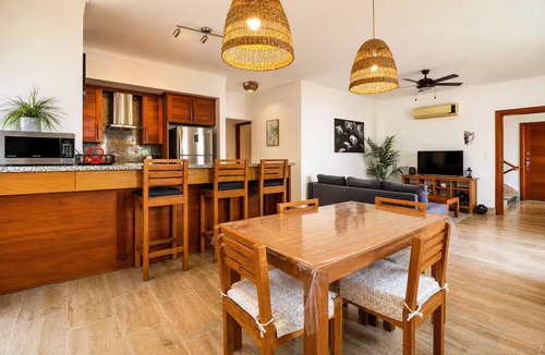 La Iglesia Condo | Modern 2BR/2BA w/Pool Near Punta Popy Beach & Town