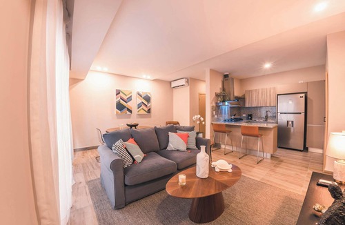 Downtown Santo Domingo Apartment | Modern flat for 3 in Piantini | Gym & pool access