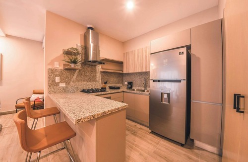 Downtown Santo Domingo Apartment | Modern flat for 3 in Piantini | Gym & pool access