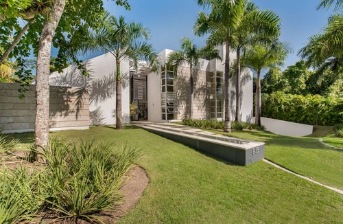 Punta Cana Villa | Modern Luxury 6 BR Tropical Retreat With Pool
