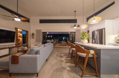 La Mulata Villa | Modern Villa · Pool, Jacuzzi & Pool Table · Sosúa