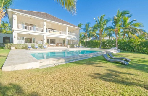 Punta Cana Villa | Modern Villa w Golf and Lake View in Beach Resort