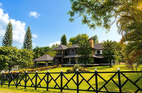 Jarabacoa House | Mountain paradise Private Jarabacoa Villa Pool, River & Falls