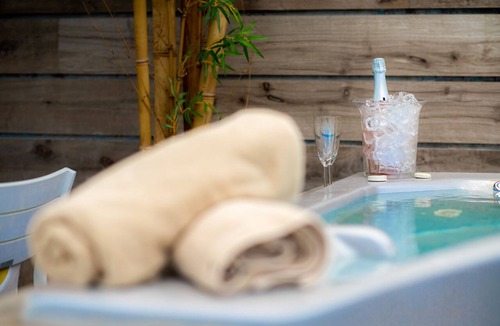 Las Terrenas Apartment | Ocean View Penthouse Rooftop & Jacuzzi Chef