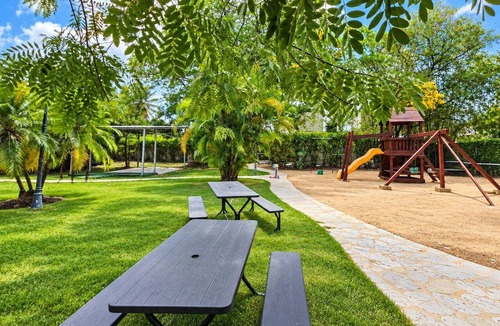 El Batey Condo | Ocean View Retreat Steps to Private Beach Free Weekly Maid Service