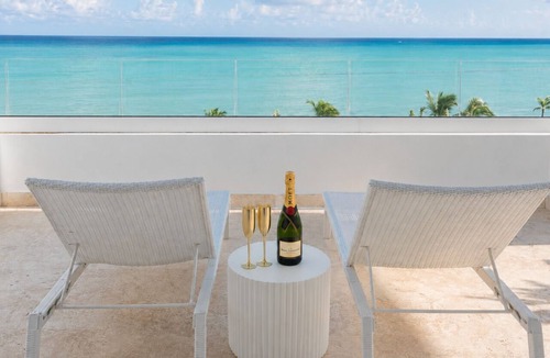 Cap Cana Marina Apartment | OCEANFRONT Punta Palmera ~1 BR apt. with FULL KITCHEN & Private Beach