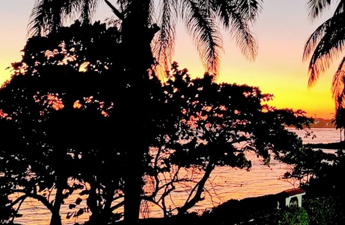 Costambar House | Oceanfront Villa, Calm Crescent Beach, Sleeps 6, Perfect for Families
