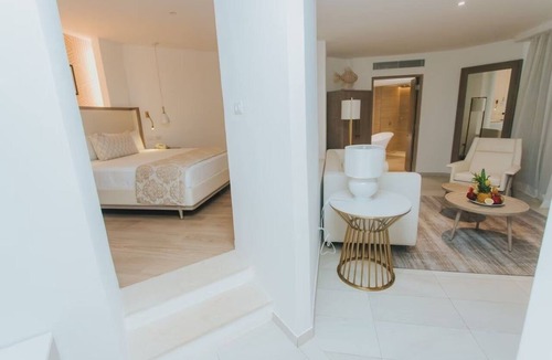 Bavaro Hotel | Oceanview Suite | 1 King + Sofa | Near Bavaro Adventure Park