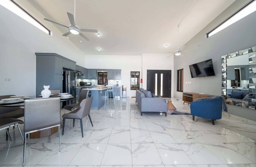 La Mulata House | Open-Plan Pool Villa 3 Suites Casa Linda