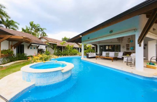 Casa de Campo Villa | Pálmas 31 · Elegancia, confort y ubicación premium