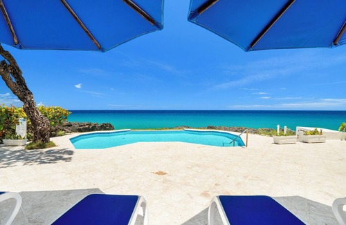 Playa Chiquita Apartment | Peaceful 1BR Condo with Oceanfront Infinity Pool