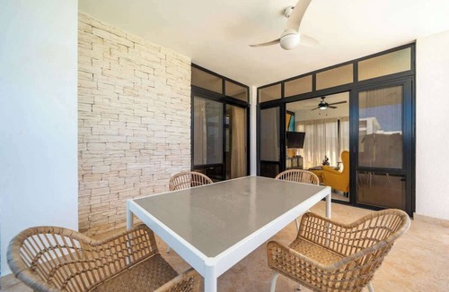 La Mulata House | Privacy Location Freedom
