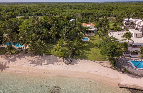 Juan Dolio - El Pueblo Villa | Private Beachfront Villa w/Exclusive Virgin Beach