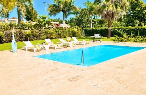 Playa Chiquita Villa | Private Pool Villa | Large Yard & Sleeps up to 9