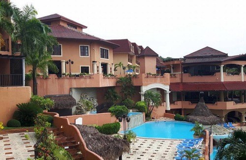 El Batey Hotel | Private suite with sea views in oceanfront resort