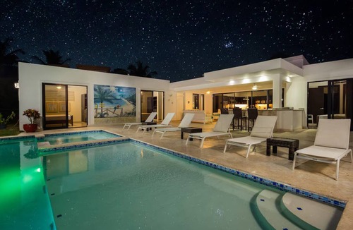 La Mulata Villa | Private Tropical Escape, Casa Linda, 3 BR, Private Pool/lawn