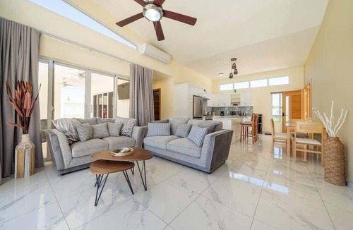 La Mulata House | Private Tropical Retreat Pool Villa