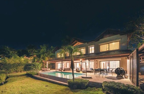 Sanchez Villa | Puerto Bahia Villa Pool, BBQ & Amazing views!
